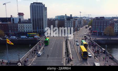 O Connell Bridge im Stadtzentrum von Dublin - Blick von oben Stockfoto