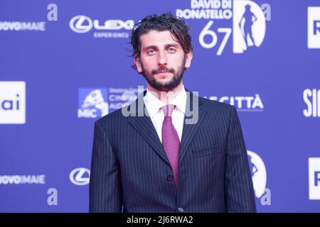 Pietro Castellitto besucht den roten Teppich von David di Donatello 2022 in Rom (Foto: Matteo Nardone / Pacific Press) Stockfoto