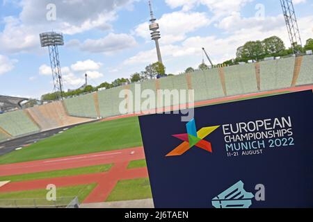 Kantenmotiv, Feature, Logo, EUROPAMEISTERSCHAFT MÜNCHEN 2022 im Olympiastadion. Übersicht, Olympic Tower. Pressetermin Europameisterschaft 2022 am 3.. Mai 2022 Stockfoto