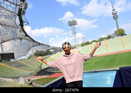 Malaika MIHAMBO (Long Jumper) posiert im Olympiastadion. Einzelbild, getrimmtes Einzelmotiv, Halbfigur, Halbfigur. Pressetermin Europameisterschaft 2022 am 3.. Mai 2022 Stockfoto