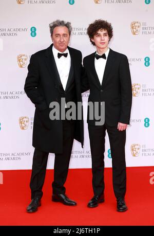 Paolo Sorrentino nimmt am 13. März 2022 an den EE British Academy Film Awards 2022 in der Royal Albert Hall in London, England, Teil. Stockfoto