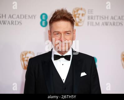 Kenneth Branagh nimmt am 13. März 2022 an den EE British Academy Film Awards 2022 in der Royal Albert Hall in London, England, Teil. Stockfoto