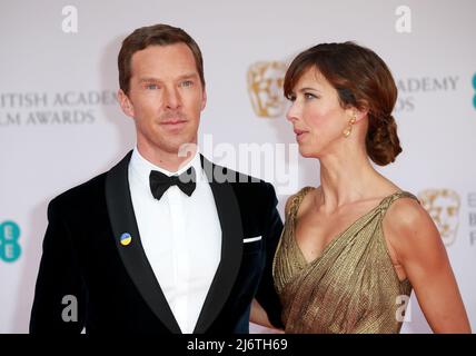 Benedict Cumberbatch und Sophie Hunter nehmen am 13. März 2022 an den EE British Academy Film Awards 2022 in der Royal Albert Hall in London, England, Teil. Stockfoto