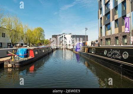 New Islington, ein regeneriertes Gebiet von Manchester, das zuvor mit den Mühlen der Baumwollindustrie in Verbindung gebracht wurde. Stockfoto