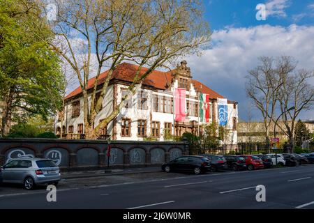 Haus der Stiftungen, Sitz der NRW-Stiftung und der Kunststiftung NRW im ehemaligen Offiziersschlam auf dem Gelände der Uhlan-Kaserne Stockfoto