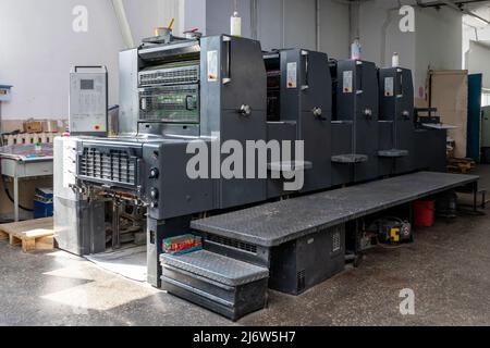 Druckbögen Förderräder Maschine Drucker Produktionsausrüstung. Stockfoto