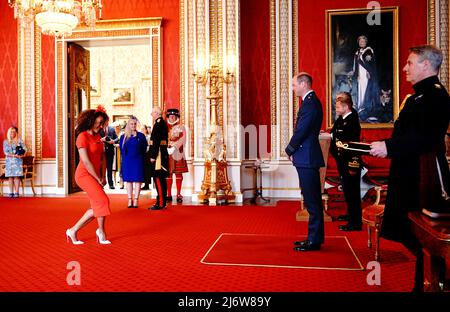 ÜBERMITTELTE KORREKTURAUSZEICHNUNG vom Herzog von Cambridge wird im Buckingham Palace eine MBE (Member of the Order of the British Empire) verliehen. Bilddatum: Mittwoch, 4. Mai 2022. Stockfoto