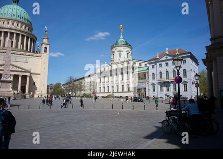 Nikolaikirche und Potsdam Museum C Forum fŸr Kunst und Geschichte, Forum für Kunst und Geschichte, Potsdam, Deutschland Stockfoto