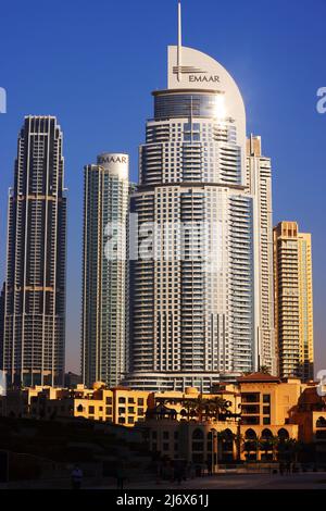 Luxushotel Dubai, außergewöhnliche Architektur, Spiegelung, atemberaubende Aussicht beim Luxushotel The Address in Dubai mit Blick auf Burj Khalifa Stockfoto