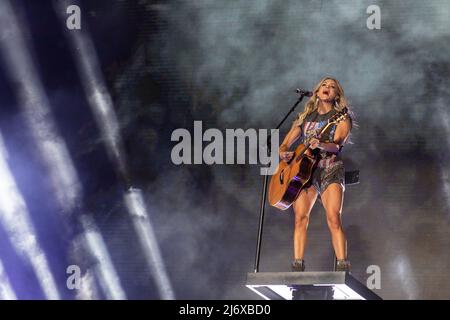 Carrie Underwood beim Stagecoach Music Festival am 30. April 2022 auf den Empire Polo Fields in Indio, Kalifornien (Foto: Daniel DeSlover/Sipa USA) Stockfoto