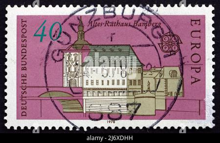 DEUTSCHLAND - UM 1978: Eine in Deutschland gedruckte Briefmarke zeigt das Alte Rathaus, Bamberg, um 1978 Stockfoto