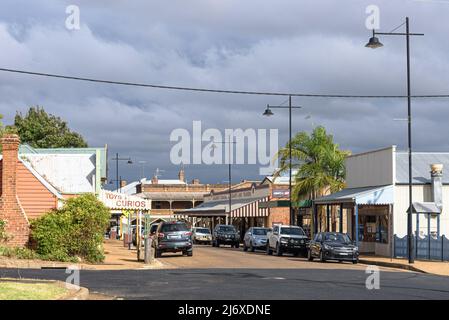 Geschäfte entlang der Mayne Street in Gulgong, New South Wales Stockfoto