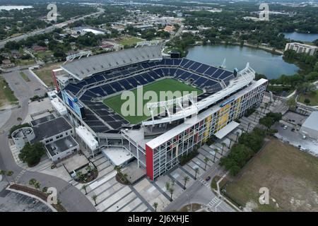 Eine Luftaufnahme des Camping World Stadium, früher bekannt als Orlando Stadium, Tangerine Bowl und Florida Citrus Bowl, Samstag, 30. April 2022, im We Stockfoto