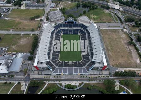 Eine Luftaufnahme des Camping World Stadium, früher bekannt als Orlando Stadium, Tangerine Bowl und Florida Citrus Bowl, Samstag, 30. April 2022, im We Stockfoto