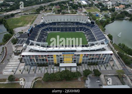 Eine Luftaufnahme des Camping World Stadium, früher bekannt als Orlando Stadium, Tangerine Bowl und Florida Citrus Bowl, Samstag, 30. April 2022, im We Stockfoto