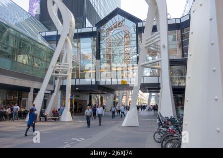 Die Stephen Avenue ist eine große Fußgängerzone im Zentrum von Calgary, Alberta, Kanada. Das Einkaufszentrum ist der Teil der 8 Avenue SW zwischen 4 Street SW und 1 Stree Stockfoto