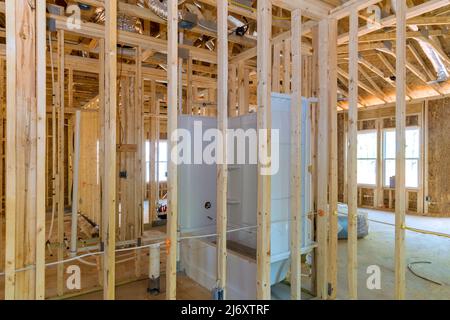 Neue Hausbau eine Installation Badezimmer unvollendet von Sanitär Stockfoto