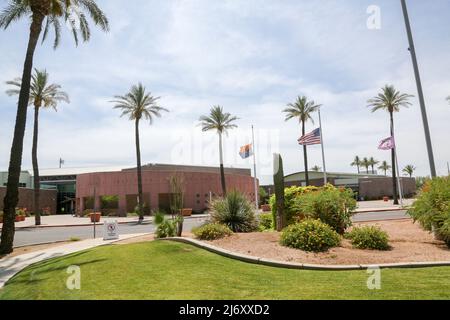 Das East Valley Institute of Technology wird vom US-Bildungsministerium als Vorbild für Karriere und technische Ausbildung anerkannt, dessen Hauptcampus hier in Mesa, Arizona, USA, am 3. Mai 2022 zu sehen ist. Der Campus erstreckt sich über 65 Hektar und umfasst 15 Gebäude, darunter die School of Health Sciences, die Academy for Cosmetic Arts, die Fire Science Academy und Adelante Healthcare. (Foto von Alexandra Buxbaum/Sipa USA) Stockfoto