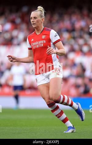 London, Großbritannien. 04.. Mai 2022. Stina Blackstenius von Arsenal Women in Aktion während des Spiels. Barclays FA Women's Super League Match, Arsenal Women gegen Tottenham Hotspur Women im Emirates Stadium in London am Mittwoch, 4.. Mai 2022. Dieses Bild darf nur für redaktionelle Zwecke verwendet werden. Nur zur redaktionellen Verwendung, Lizenz für kommerzielle Nutzung erforderlich. Keine Verwendung bei Wetten, Spielen oder Veröffentlichungen in einem Club/einer Liga/einem Spieler.pic von Steffan Bowen/Andrew Orchard Sports Photography/Alamy Live News Credit: Andrew Orchard Sports Photography/Alamy Live News Stockfoto