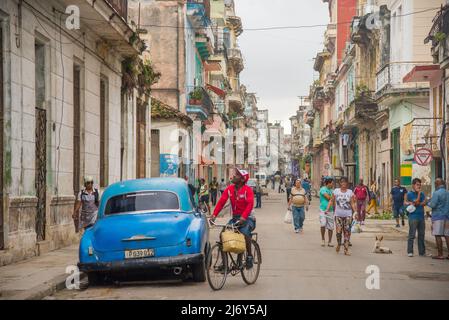 11. Januar 2016 -- Havanna, Kuba: Typische Straßenszene in Havanna (Liz Roll) Stockfoto