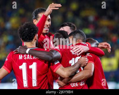 Estadio de la Ceramica, Vilareal, Spanien, 03. Mai 2022, Liverpool Spieler feiern Sadio Mane (FC Liverpool) Tor während Villarreal CF gegen Liverpoo Stockfoto