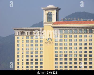 Macau, JAN 30 2011 - Sonnenansicht der Ponte 16 Stockfoto