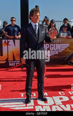 Darsteller Tom Cruise nimmt am Mittwoch, den 4. Mai 2022, an der Premiere des Filmdramas „Top Gun: Maverick“ auf der USS Midway in San Diego, Kalifornien, Teil. Foto von Jim Ruymen/UPI Stockfoto