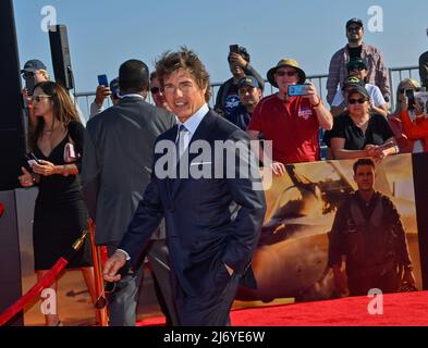 Darsteller Tom Cruise nimmt am Mittwoch, den 4. Mai 2022, an der Premiere des Filmdramas „Top Gun: Maverick“ auf der USS Midway in San Diego, Kalifornien, Teil. Foto von Jim Ruymen/UPI Stockfoto