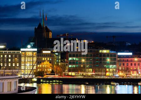 Stadtbild der Genfer Böschung am Abend Stockfoto