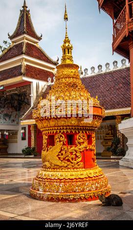 Wat Phrathat Suthon Mongkhon Khiri Tempelkomplex in Phrae, Thailand Stockfoto
