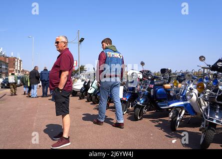 Klassischer Motorroller trifft sich in Skegness, Lincolnshire, Großbritannien Stockfoto