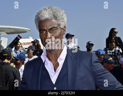 San Diego, Usa. 05.. Mai 2022. Darsteller Lewis Pullman nimmt an der Premiere des Filmdramas „Top Gun: Maverick“ auf der USS Midway in San Diego, Kalifornien, am Mittwoch, den 4. Mai 2022 Teil. Foto von Jim Ruymen/UPI Credit: UPI/Alamy Live News Stockfoto