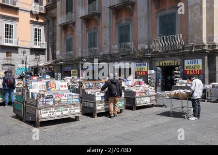 Gebraucht Buchstand Piazza Dante Neapel Italien Stockfoto