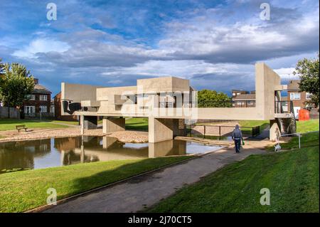 Apollo Pavilion, Peterlee, County Durham, von Victor Pasmore, 1969 Siehe auch C57P2K Stockfoto