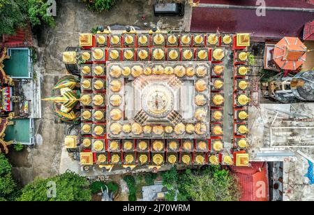 Wat Phrathat Suthon Mongkhon Khiri Tempelkomplex in Phrae, Thailand Stockfoto