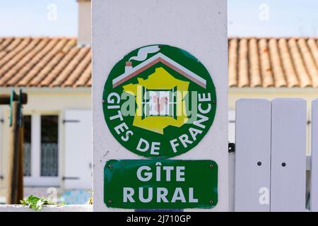 Bordeaux , Aquitaine Frankreich - 04 24 2022 : gites de france gite rural Logo Marke und Text sign for Vacation rentals Apartment House Guest Home Stockfoto