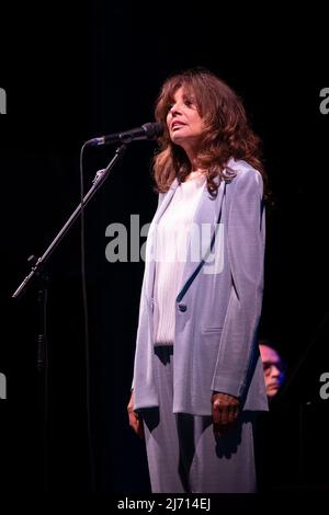 Die italienische Sängerin Alice spielt am 31.. Juli 2021 im Castello Scaligero di Villafranca (Verona) Stockfoto