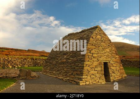 Gallarus Oratory - frühchristliche Kapelle aus Sandstein, auf der Halbinsel Dingle im Westen Irlands. Stockfoto