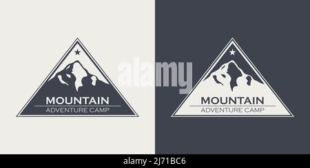 Vector Ventage Etiketten mit handgezeichneten Bergen. 2022. Illustration für Skigebiet, Wandern, Klettern, Mountainbiken Logo Set. Winter Wird Gezeichnet Stock Vektor