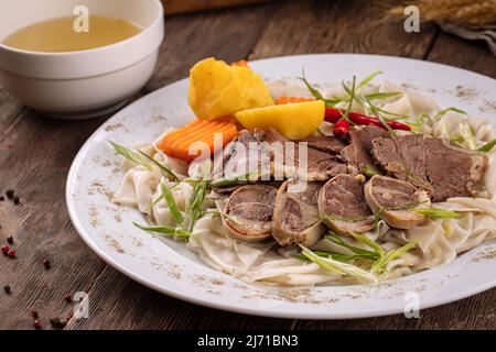 Teil der kasachischen Gericht beschbarmak Stockfoto