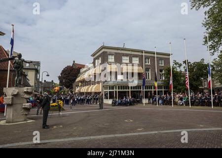 2022-05-05 12:30:41 WAGENINGEN - atmosphärisches Bild während der jährlichen Befreiungsparade in Wageningen als Tribut an die Befreier. Der Befreiungstag wurde nach zwei Coronajahren wie üblich gefeiert. ANP VINCENT JANNINK niederlande Out - belgien Out Stockfoto