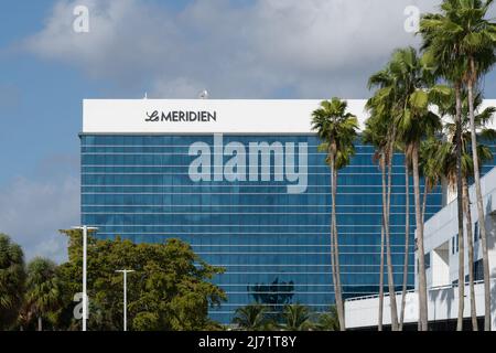 Fort Lauderdale, FL, USA - 2. Januar 2022: Le Méridien Hotel am Flughafen Fort Lauderdale. Stockfoto