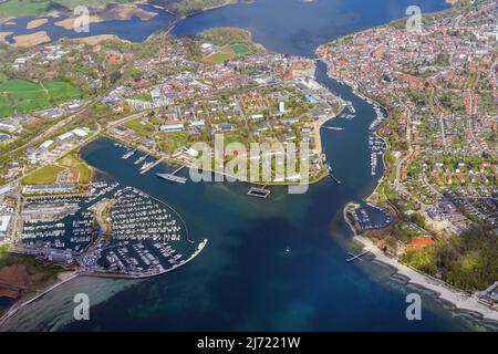 Neustadt in Holstein, Luftbild, Hafen, Ostsee, Bundeswehr, Stuetzpunkt, Marine, Kurort, Stadt, Wasser, Kreis Ostholstein, Schleswig-Holstein Stockfoto