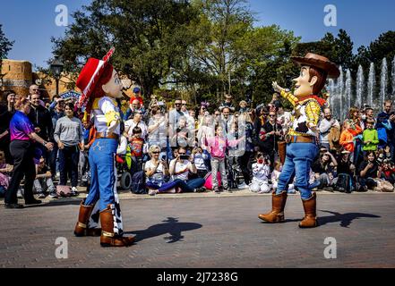 2022-05-03 12:22:48 03-05-2022, Paris - viele Niederländer sind im Urlaub in Disneyland Paris in Frankreich. Massen in Disneyland Paris während der Maifeiertage. Foto: ANP / Hollandse Hoogte / Jeffrey Groeneweg niederlande Out - belgien Out Stockfoto