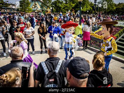 2022-05-03 12:29:24 03-05-2022, Paris - viele Niederländer sind im Urlaub in Disneyland Paris in Frankreich. Massen in Disneyland Paris während der Maifeiertage. Foto: ANP / Hollandse Hoogte / Jeffrey Groeneweg niederlande Out - belgien Out Stockfoto