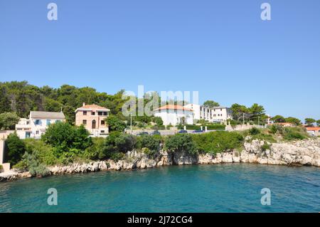 Veli Losinj, Insel Losinj, Kroatien. Blick auf Veli Losinj, eine malerische Hafenstadt auf der Insel Losinj, in der Grafschaft Primorje-Gorski Kotar Stockfoto