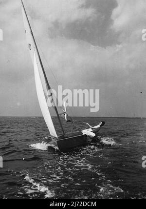 Snipe Class -Segelboot - Yachting. 27. Februar 1953. (Foto von Cowles Magazines Inc.) Stockfoto