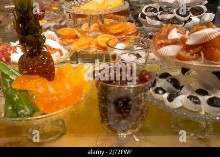 Inneneinrichtung von Fortnum & Mason zu Ostern 2022 in Piccadilly West London W1A UK England KATHY DEWITT Stockfoto