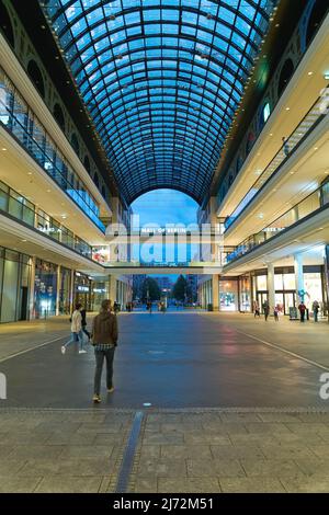 Einkaufszentrum Mall of Berlin, fotografiert von der Leipziger Straße in Berlin Stockfoto