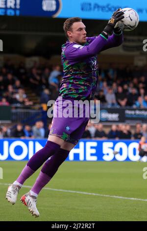 Buckinghamshire, Großbritannien, 5.. Mai 2022, David Stockdale , der Torhüter von Wycombe Wanderers im Einsatz während des Spiels. EFL Skybet Football League One Play off semi final 1. Leg match, Wycombe Wanderers gegen MK Dons am Donnerstag, 5.. Mai 2022 im Adams Park Stadium in High Wycombe, Buckinghamshire. Dieses Bild darf nur für redaktionelle Zwecke verwendet werden. Nur zur redaktionellen Verwendung, Lizenz für kommerzielle Nutzung erforderlich. Keine Verwendung bei Wetten, Spielen oder Veröffentlichungen in einem Club/einer Liga/einem Spieler. Bild von Steffan Bowen/Andrew Orchard Sports Photography/Alamy Live News Stockfoto